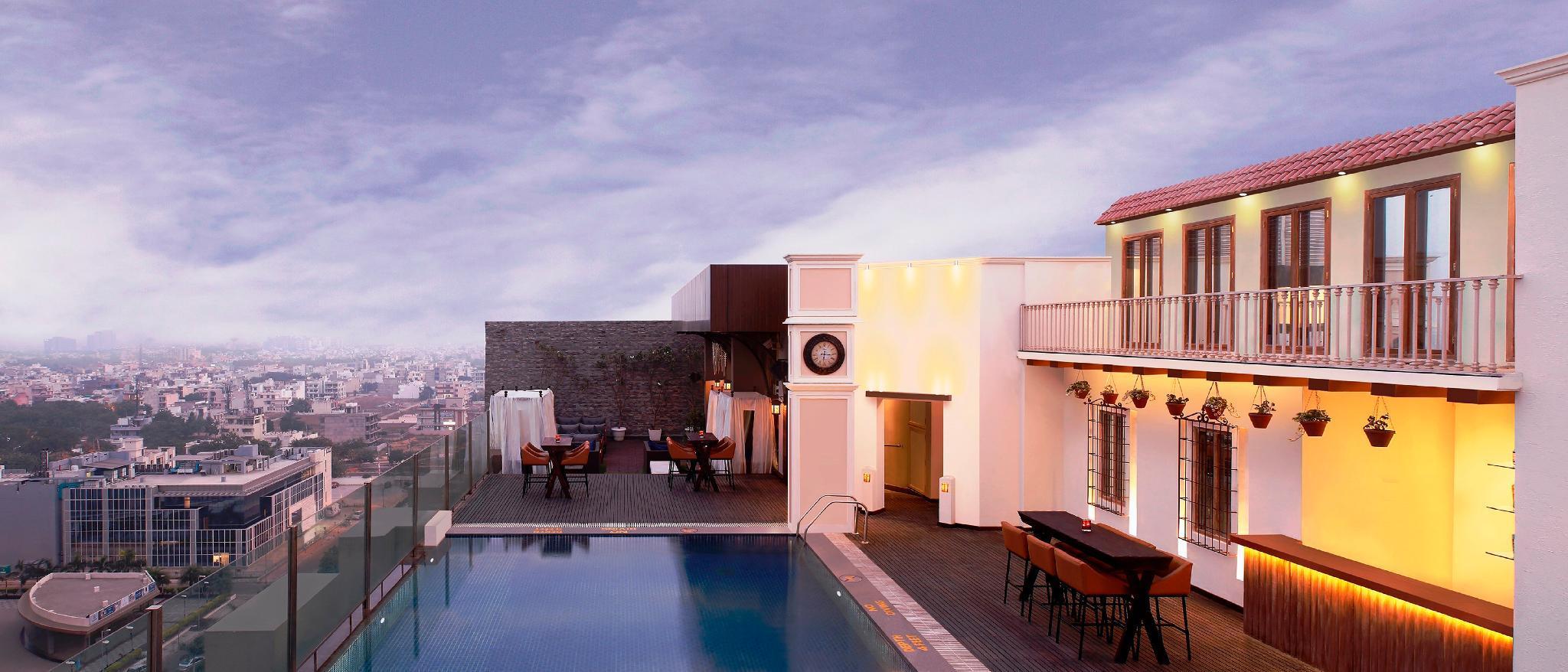 Doubletree By Hilton Gurugram Baani Square Hotell Gurgaon Exteriör bild